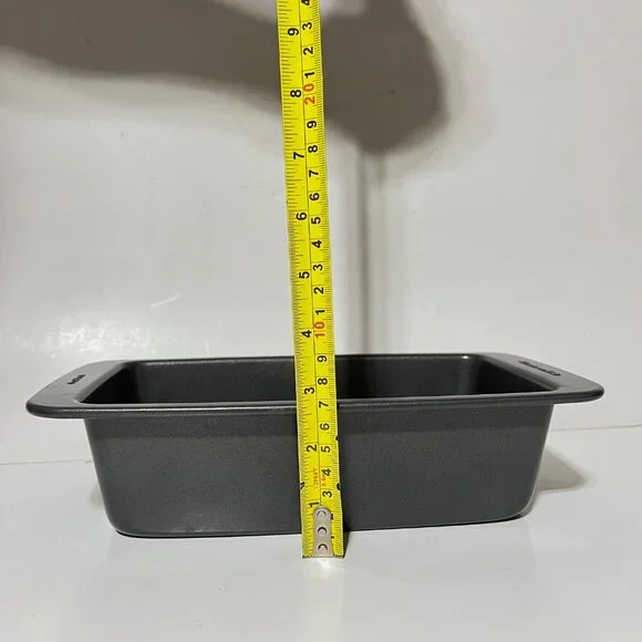 KitchenAid 3-Piece Bakeware Set | Baking Sheet, Cake Pan & Loaf Pan - Picture 15 of 16